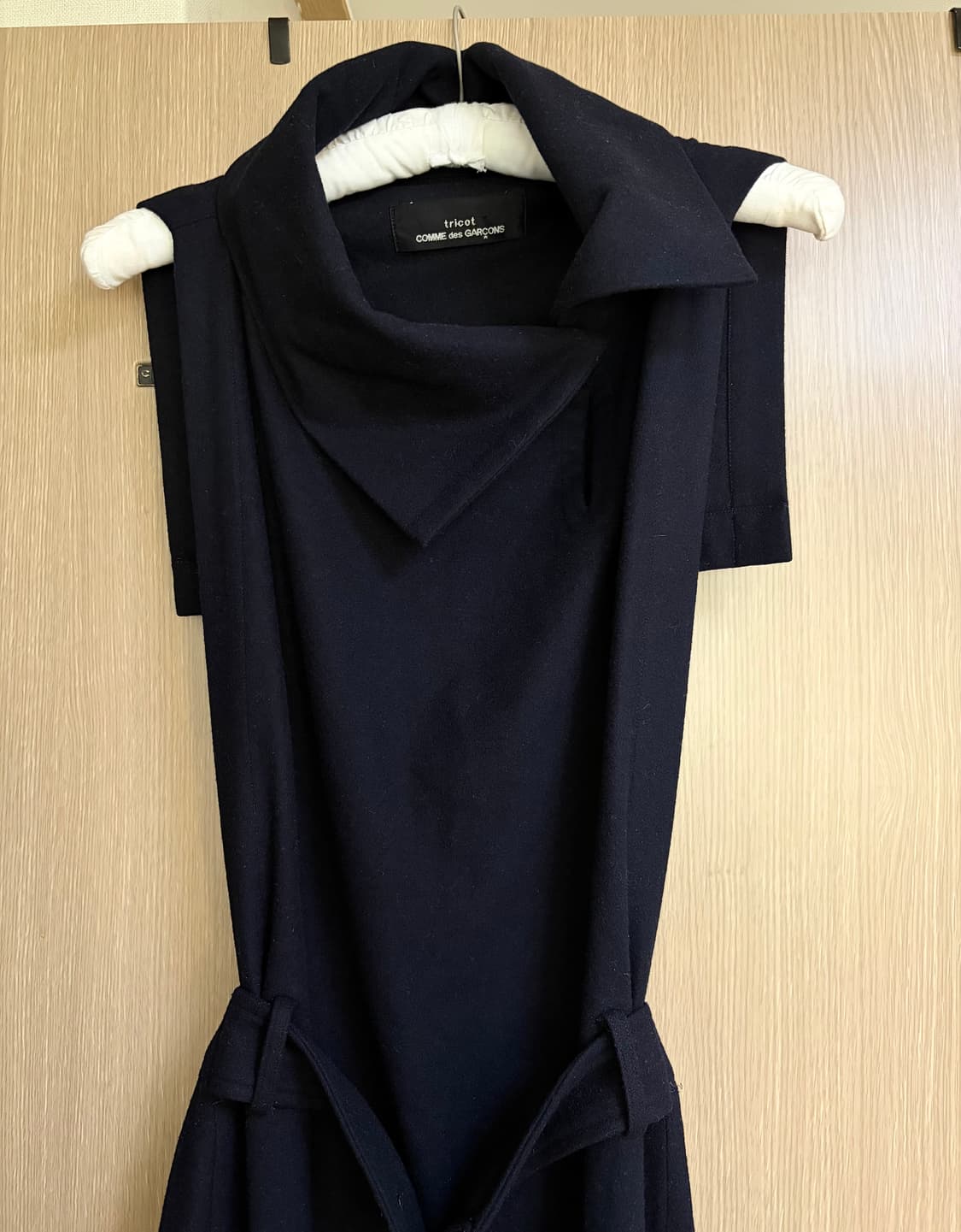 S)tricot COMME des GARÇONS 드레이프 넥 민소매 벨티 상품이미지3