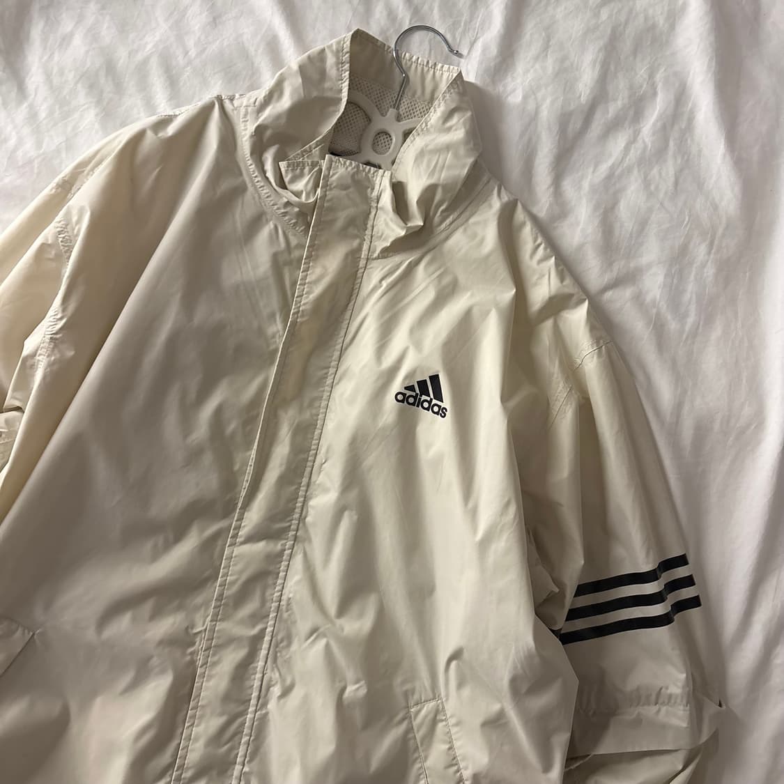 아디다스 베이지 바람막이 상품이미지2