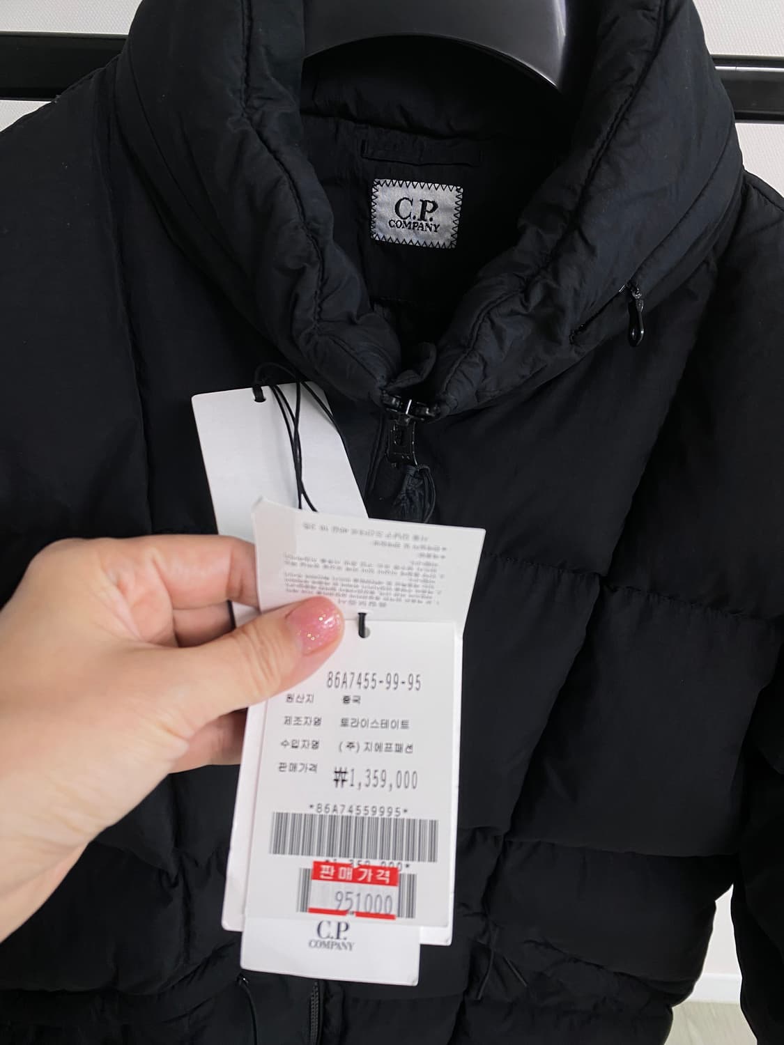 cp컴퍼니 24fw 블랙 패딩 M 상품이미지3