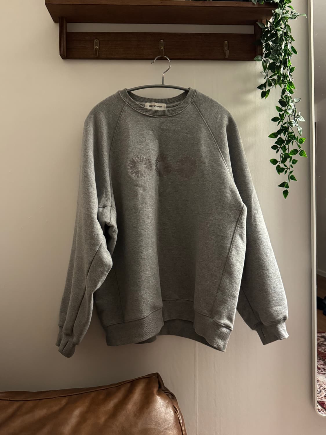 999휴머니티 EVD 스웻 맨투맨 2size 상품이미지1