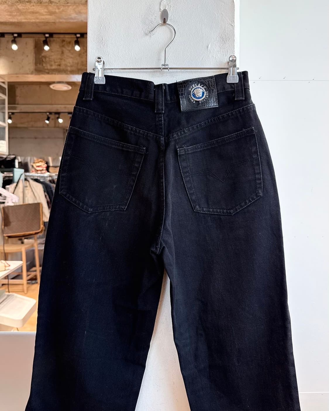 베르사체 진스 쿠틔르 블랙 데님 팬츠  상품이미지6