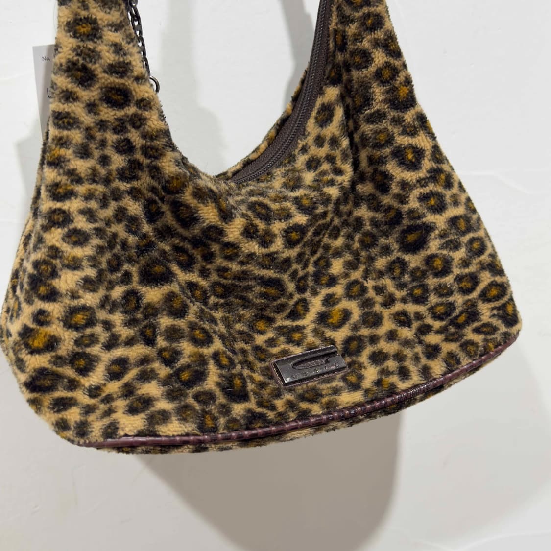 GUESS 게스 Y2K 레오파드 숄더백 상품이미지2