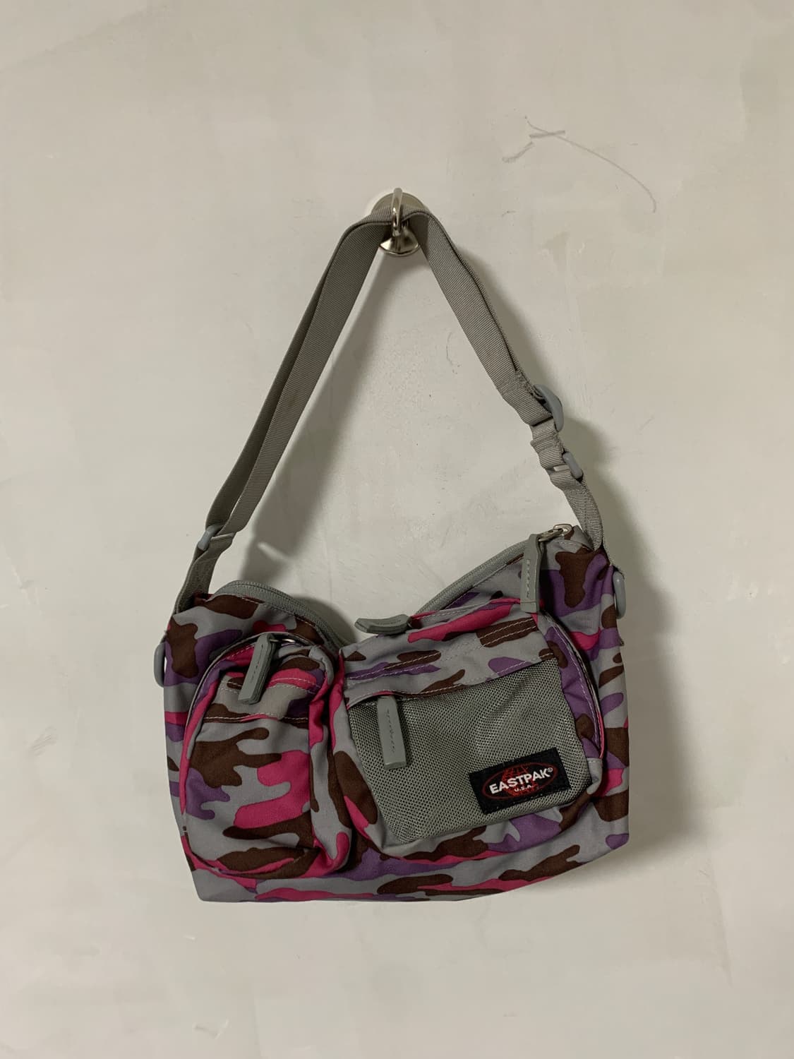 이스터팩 슬링백 핑크 카모 상품이미지4