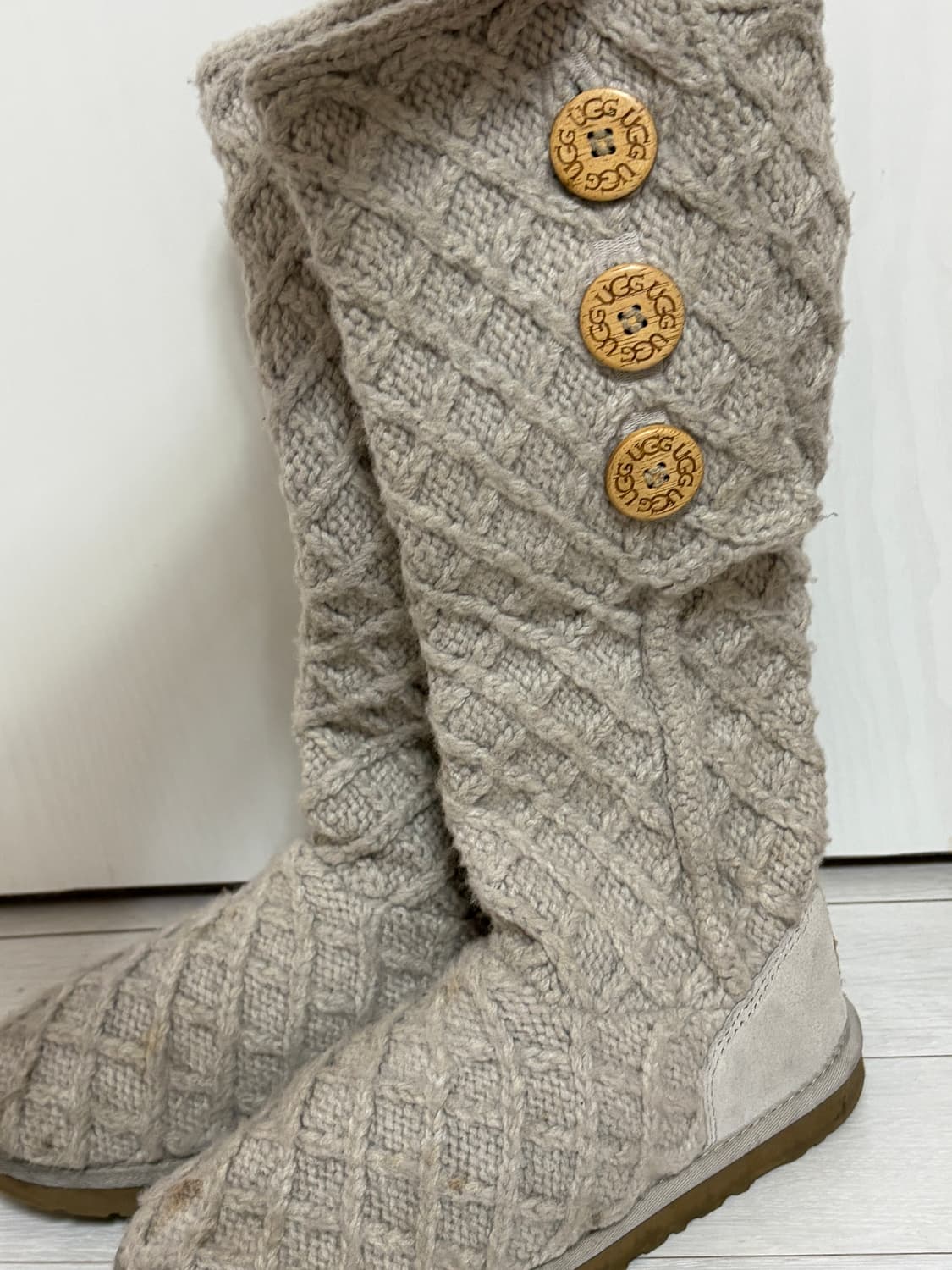 아이보리 카디 니트 어그 부츠 상품이미지1