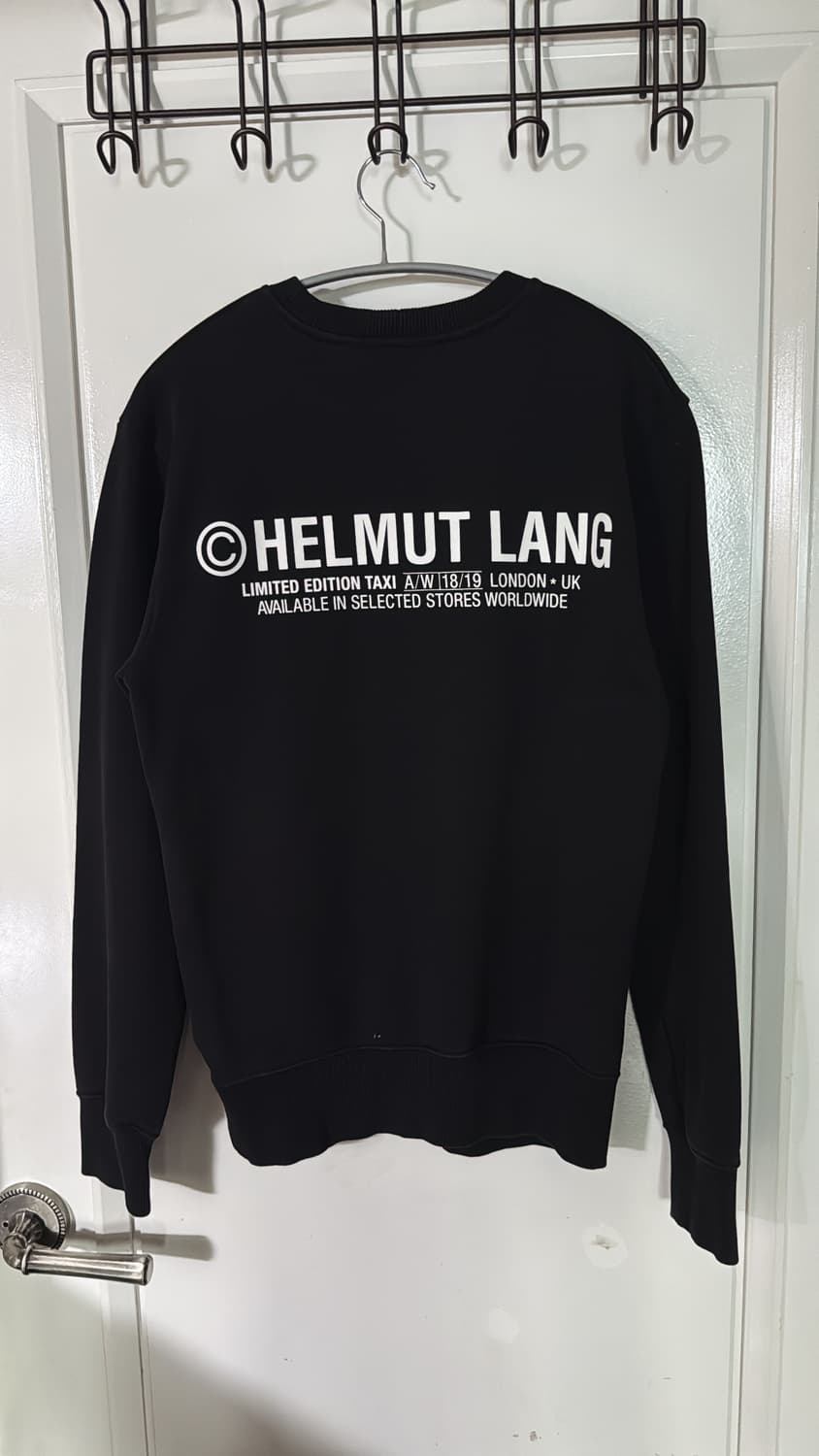 헬무트랭 택시로고 맨투맨 상품이미지2