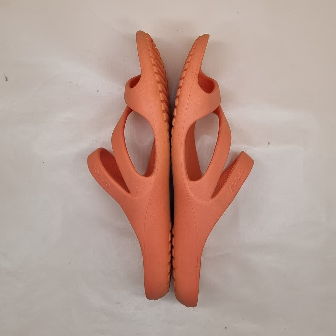 크록스 카디샌들 240 상품이미지5