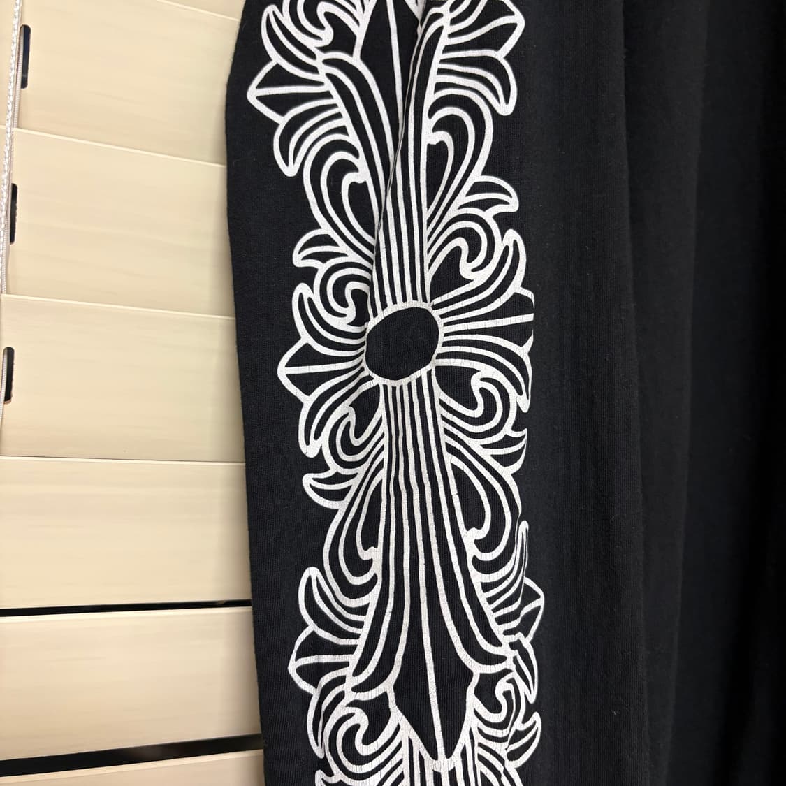 크롬하츠 라스베가스 플로랄 크로스 홀스슈 롱슬리브 긴팔 티셔츠 L 상품이미지4