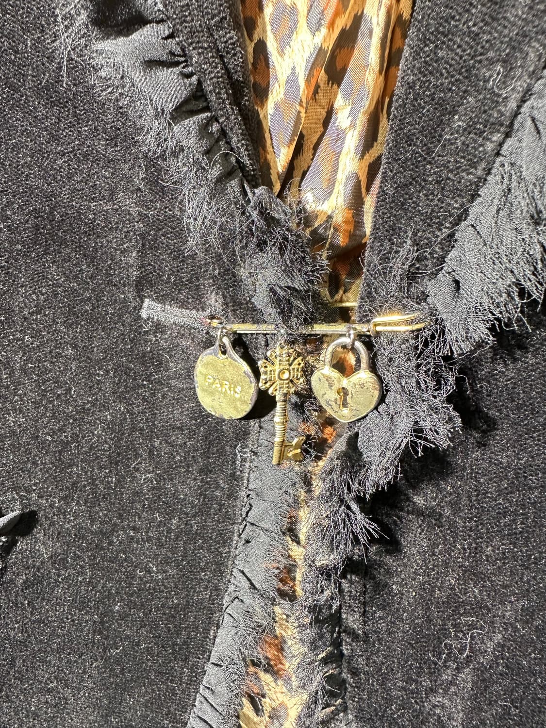 huntie rosa 벨벳 그런지 자켓 상품이미지2