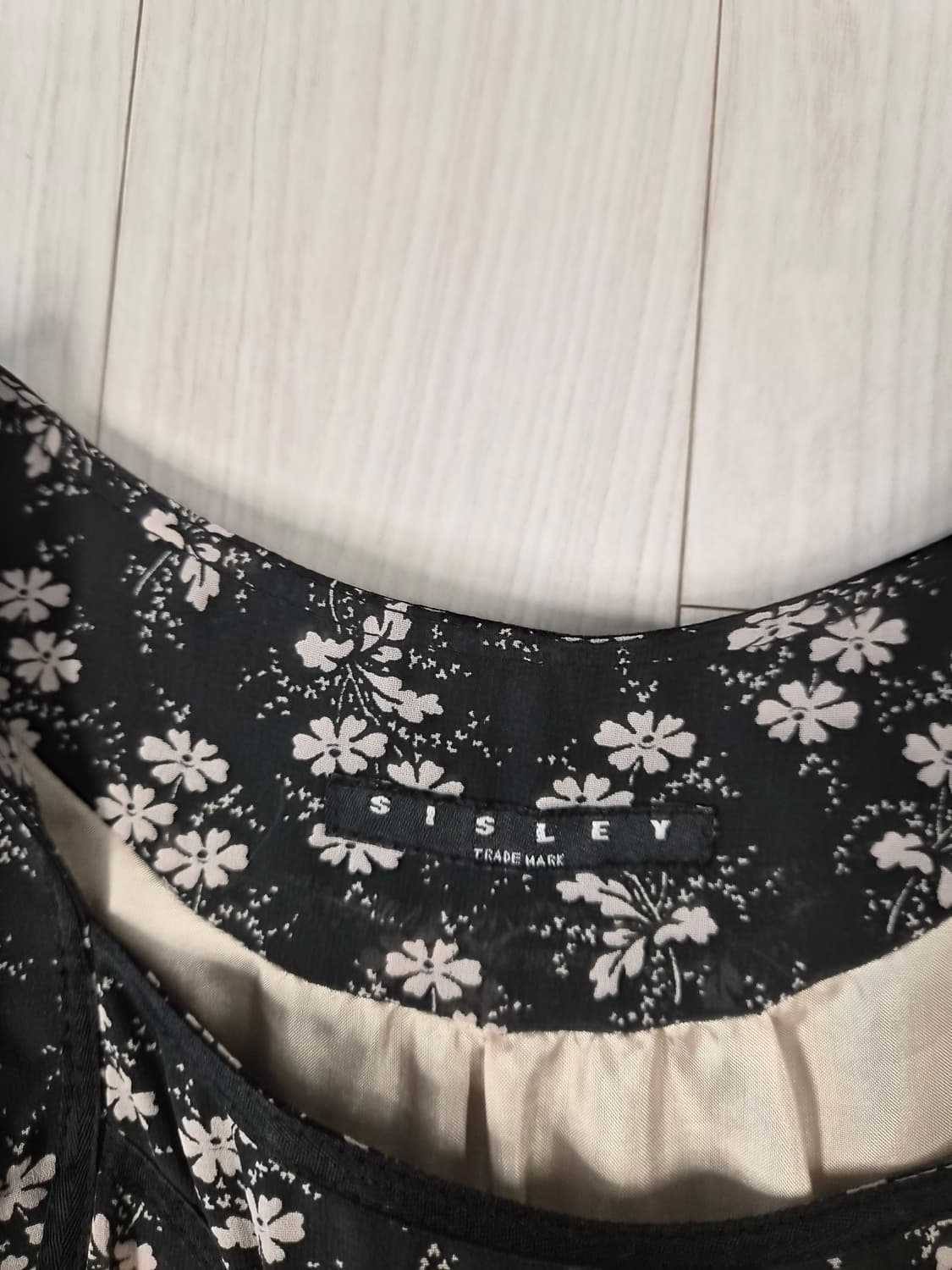 시슬리(SISLEY) 정품 - 플라워 패턴 쉬폰 원피스 (상태 최상) 상품이미지3