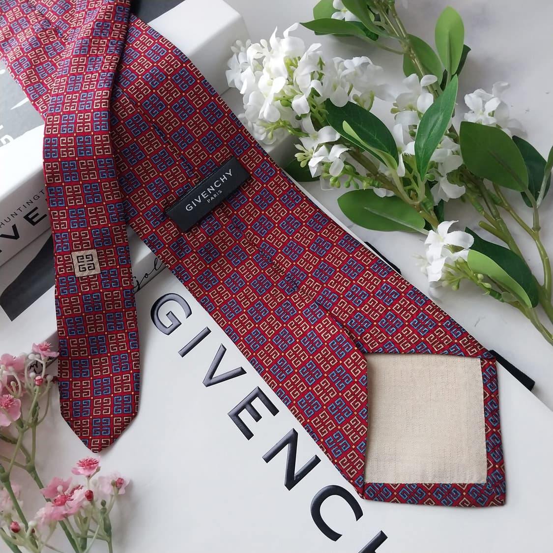 지방시 실크 올오버 로고 패턴 넥타이 9.5cm A+등급 k2045
 상품이미지3