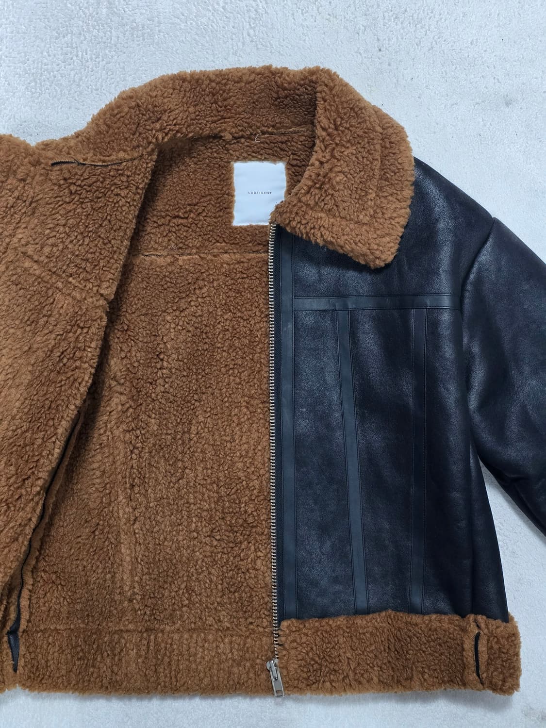 Lartigent 라티젠 블랙 무스탕 자켓 상품이미지3