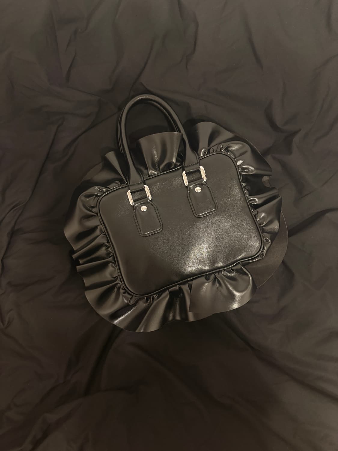 꼼데가르송 걸 프릴 백 판매합니다  상품이미지1