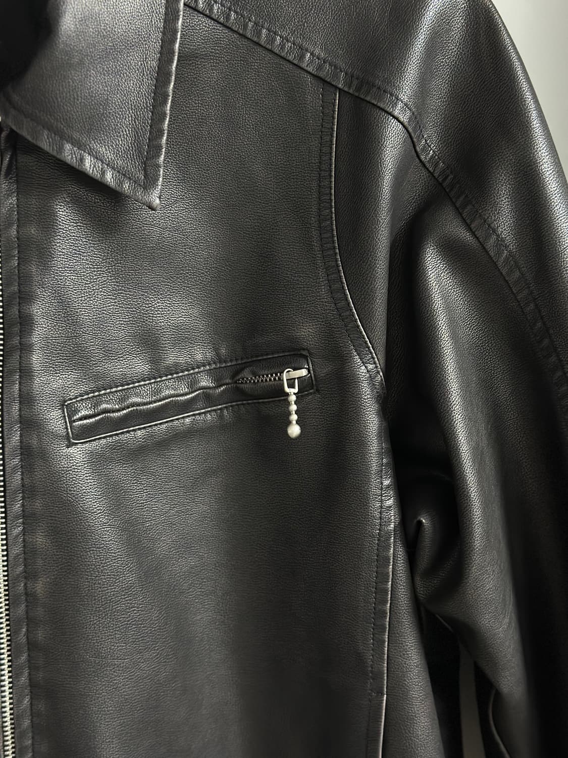 [OS] 남자 숄더 가먼트 워싱 비건 레더자켓 상품이미지5