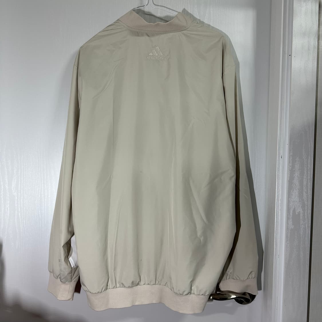아디다스 오리지널 빅로고 베이지 바람막이 상품이미지2