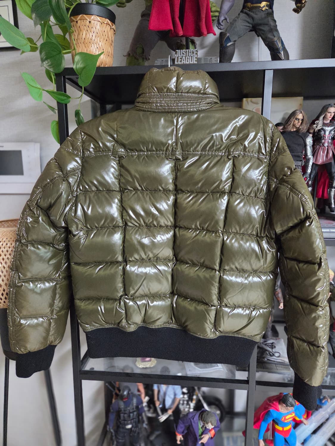 Moncler Auburn classic 카키 봄버 점퍼 상품이미지2