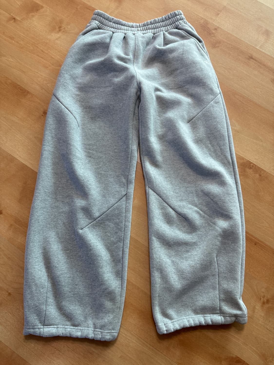 더콜디스모먼트 스웻팬츠 상품이미지1