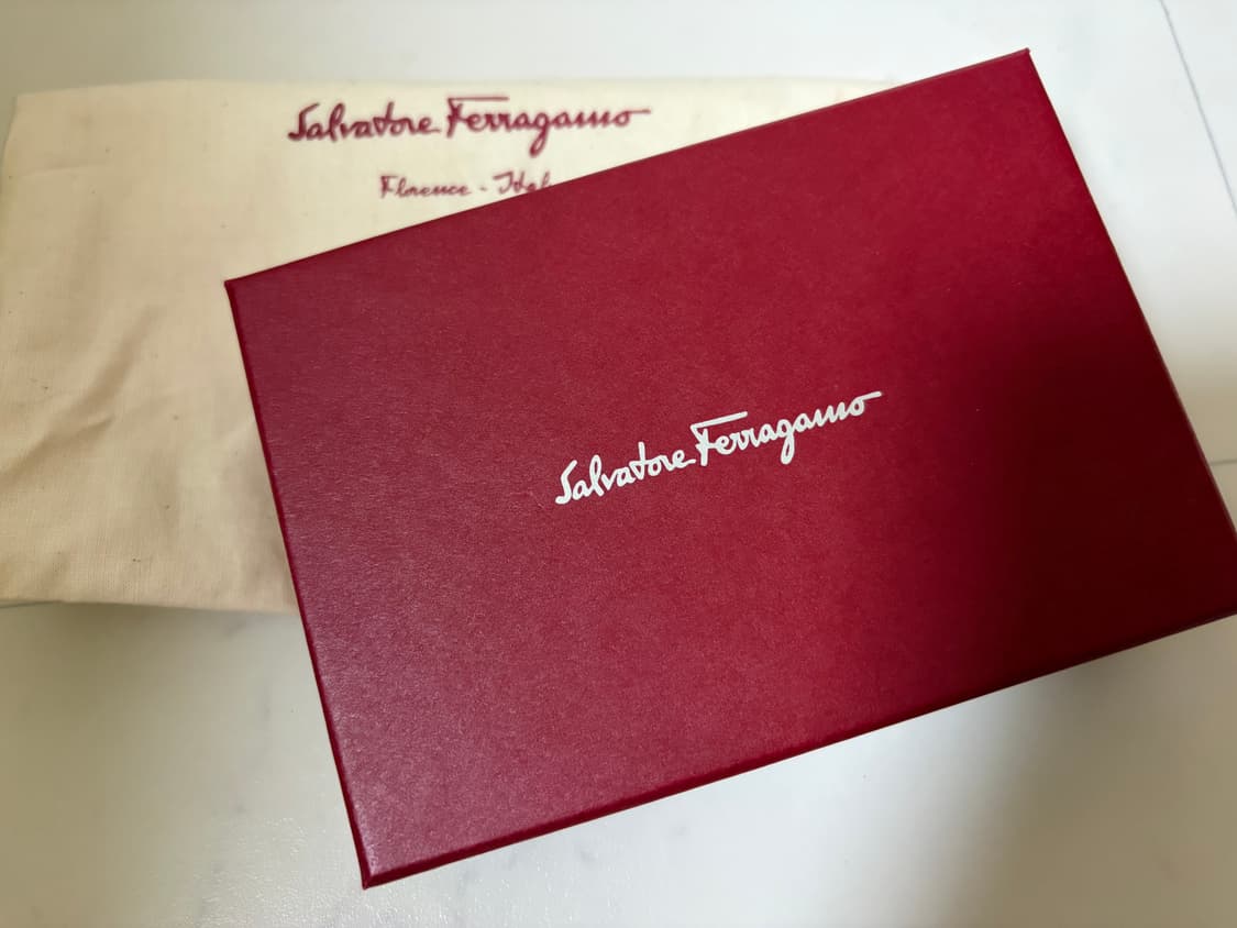 [새상품] 페레가모  바라 보우 카드지갑 상품이미지3