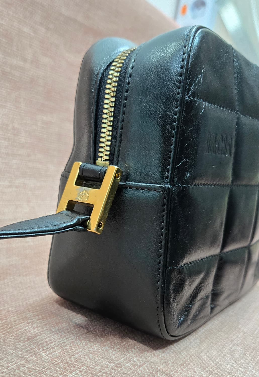 MCM 블랙 퀼팅 크로스백 가방 상품이미지6