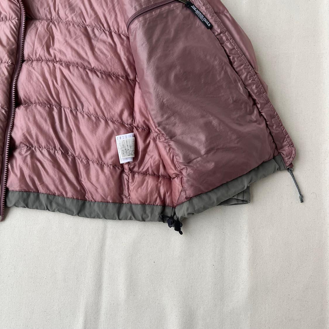 노스페이스 써밋 아콘카구아 경량 패딩 상품이미지7