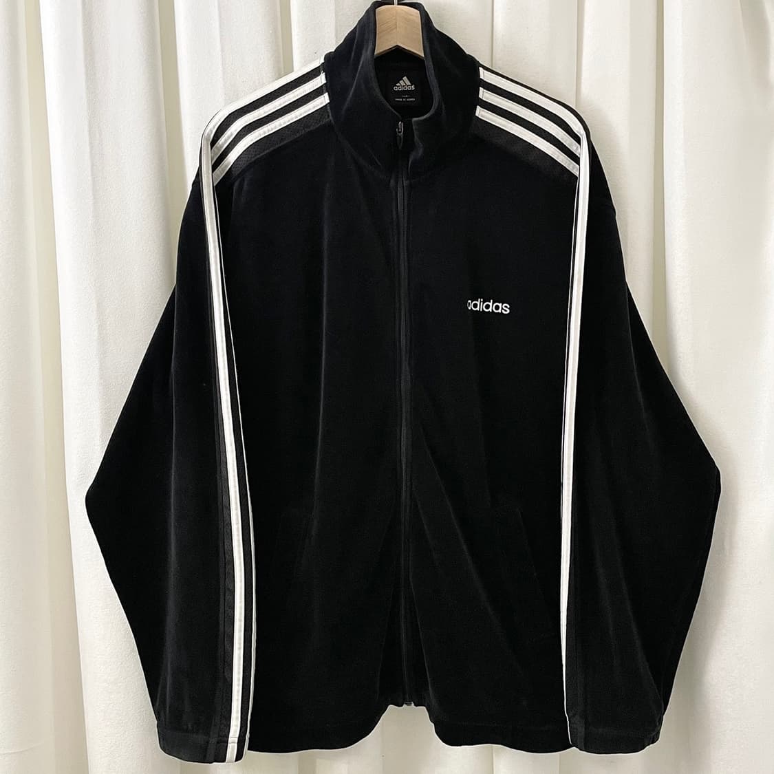 아디다스 벨벳 트레이닝 세트  상품이미지3