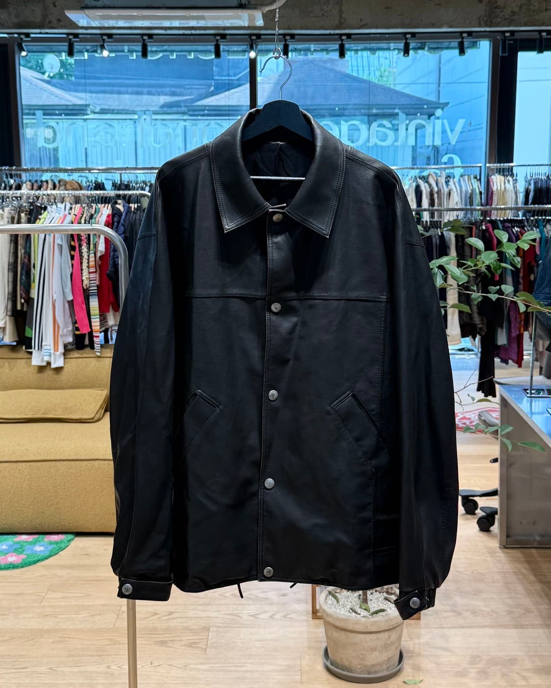 솔리드 옴므 24fw 블랙 레더 자켓  상품이미지1