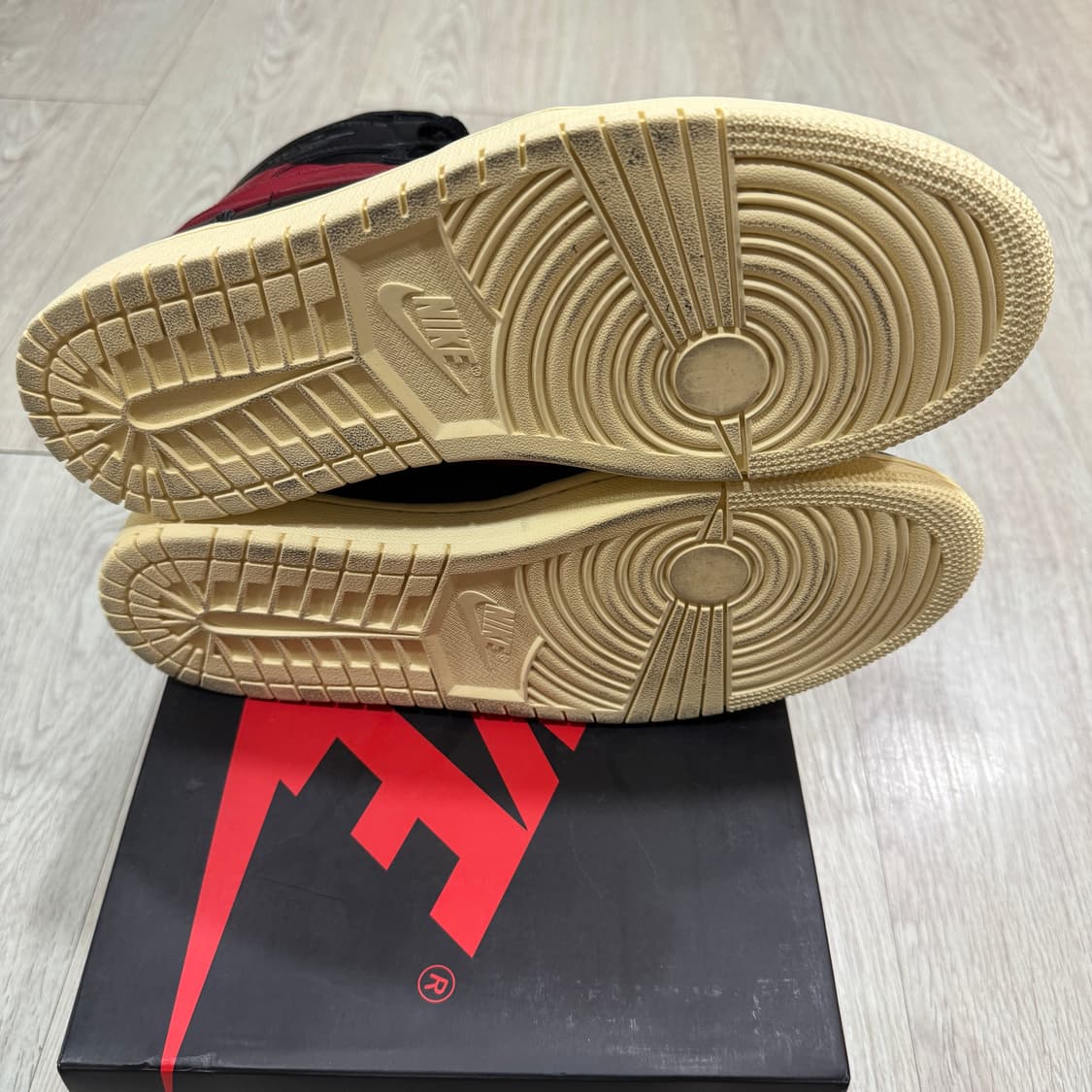 나이키 에어 조던 1 레트로 하이 OG 디파이언트 쿠튀르 290cm 상품이미지5