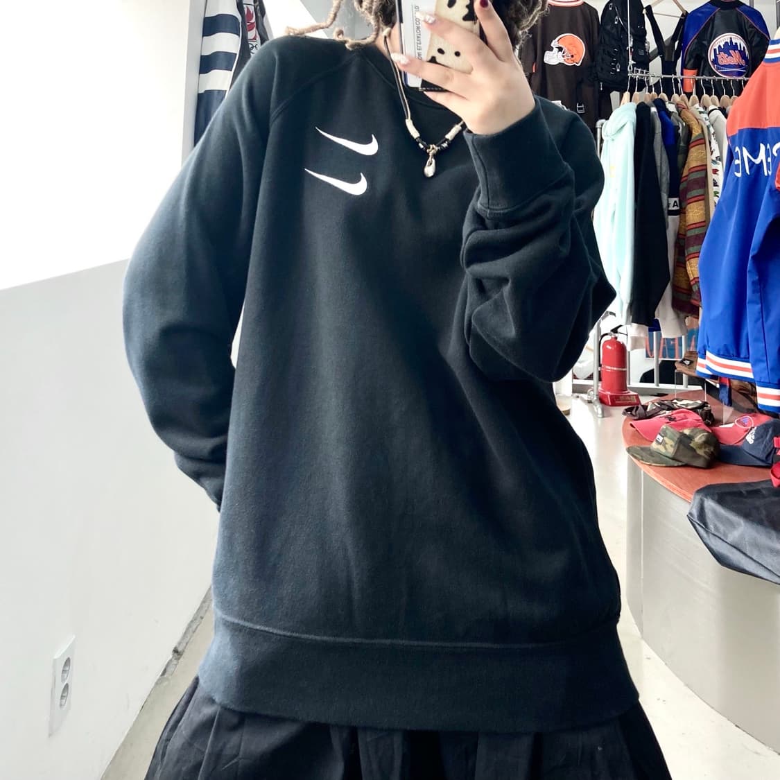 나이키 더블 스우시 푸츄라 블랙 스웻 맨투맨 상품이미지2