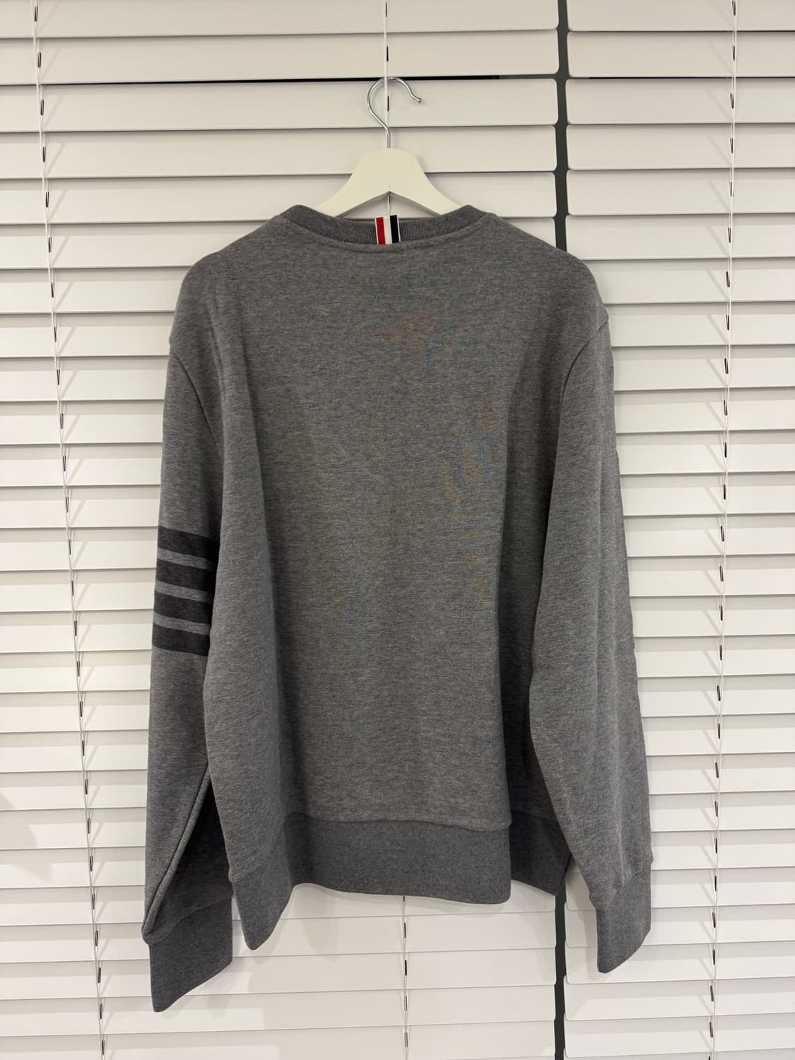 톰브라운 맨투맨 4사이드 상품이미지3