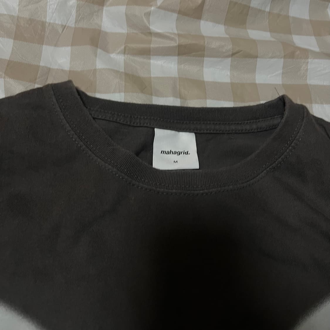 마하그리드 반팔 나비 프린팅 반팔 M 반팔티 스트릿 무드 차콜 먹색 상품이미지2