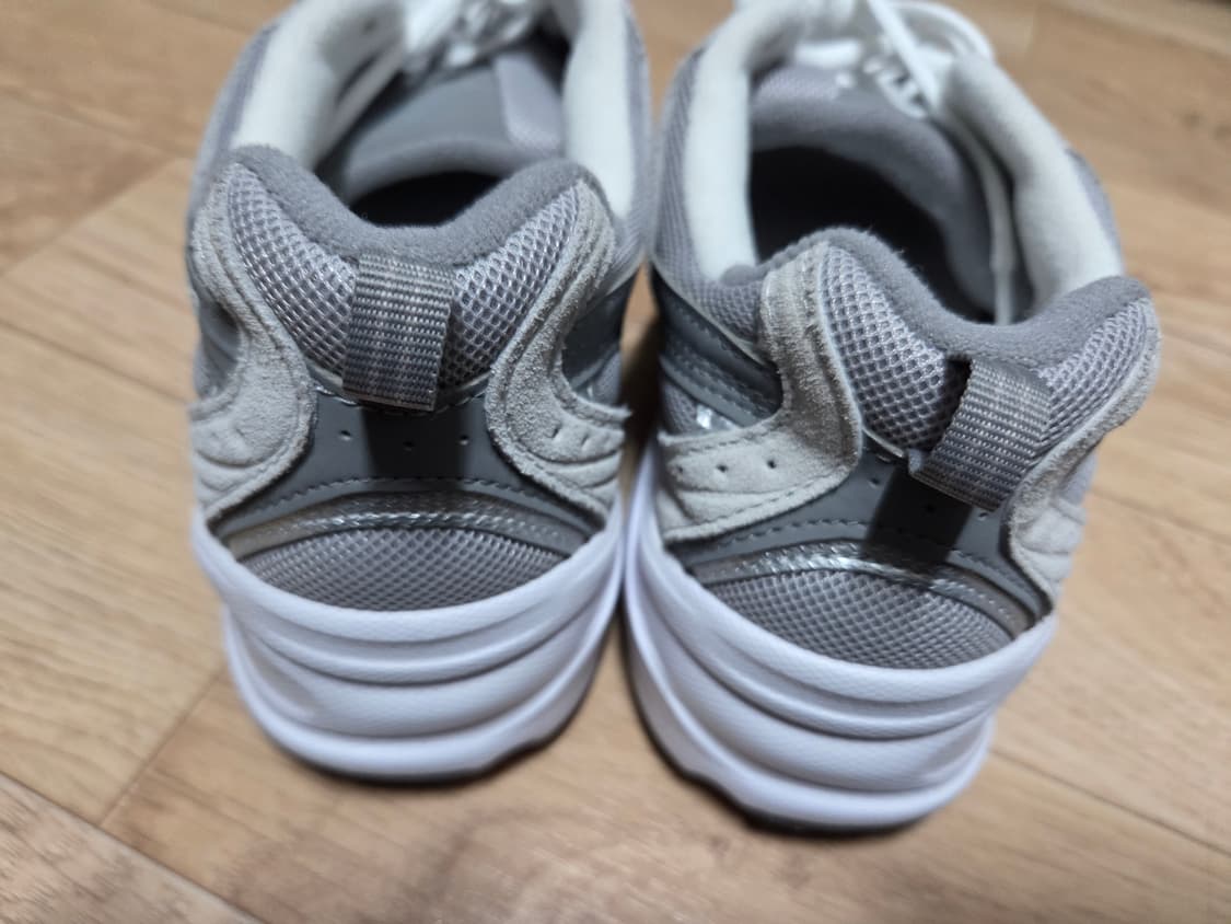 뉴발란스 530 그레이 250 팝니다 상품이미지2