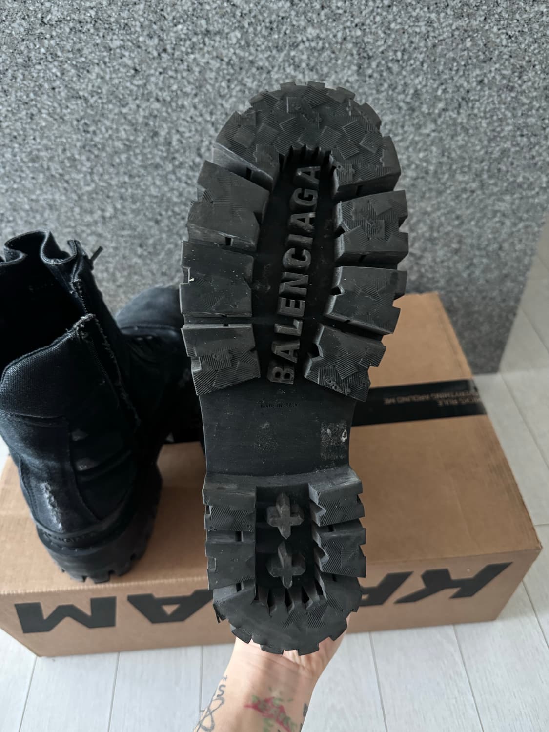 발렌시아가 컴뱃 스트라이크 부츠 블랙 [ 41 ] 상품이미지6