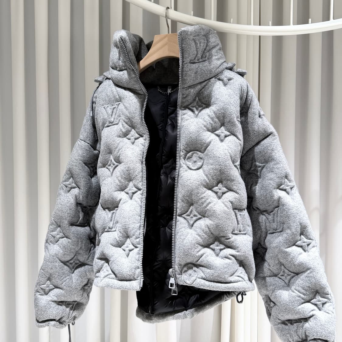 46 / 루이비통 모노그램 보이후드 푸퍼 패딩 자켓 상품이미지4