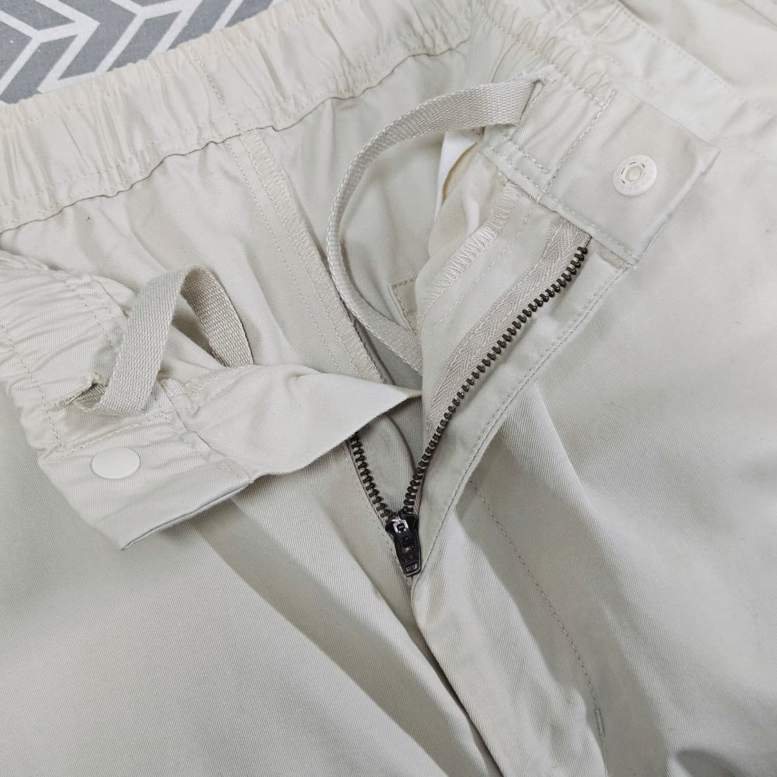 유니클로U 와이드피트 조거팬츠 아이보리 M 상품이미지3