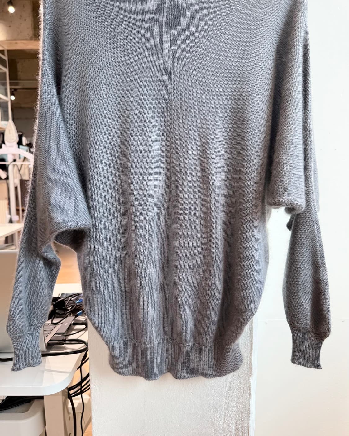 루이비통 그레이 캐시미어 혼방 하이넥 니트  상품이미지6