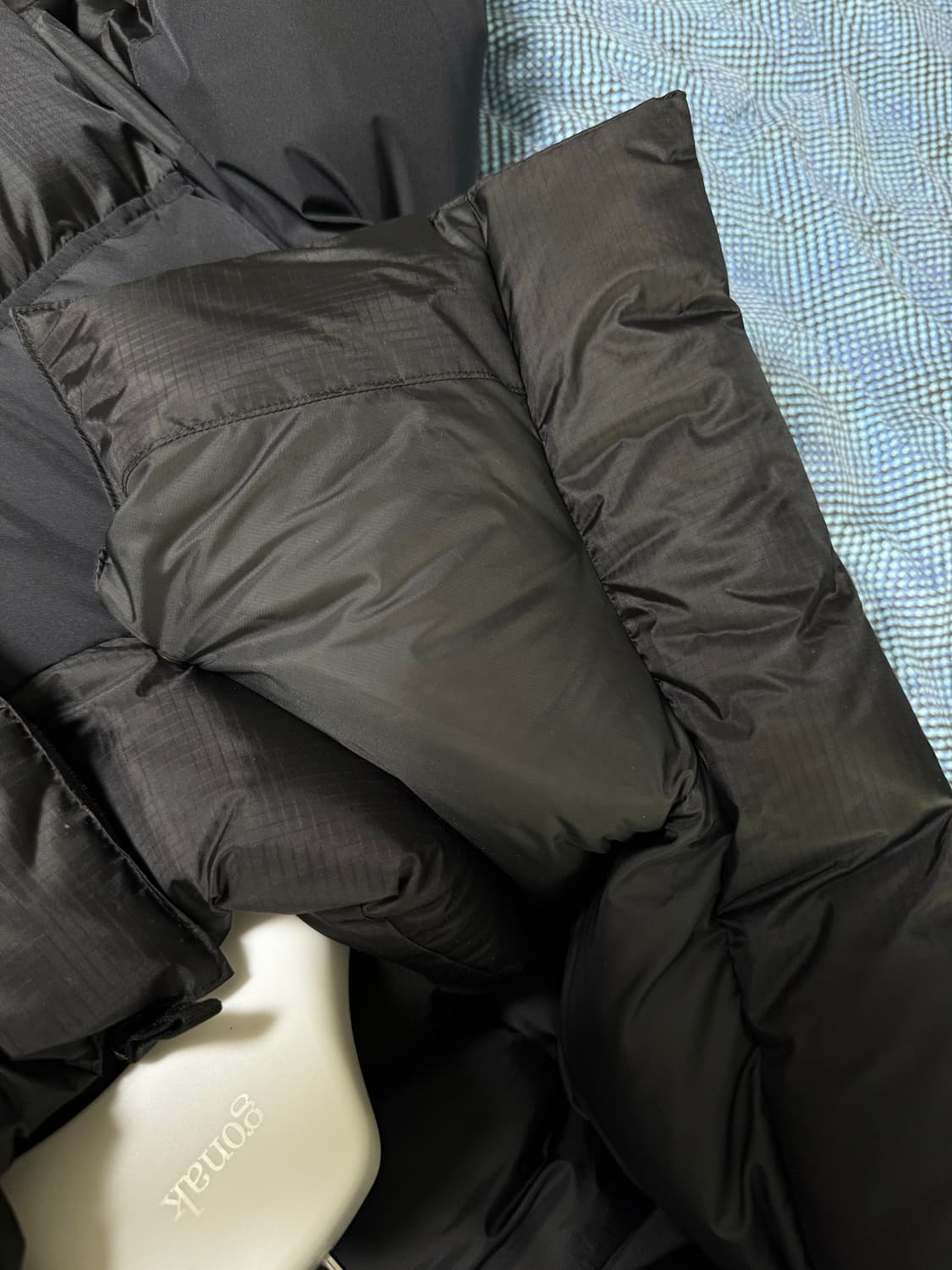 노스페이스 힘다운 블랙 일본판 M 상품이미지3