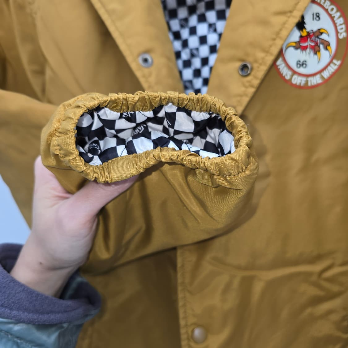 반스 안티히어로 코치 자켓 브라운 상품이미지10