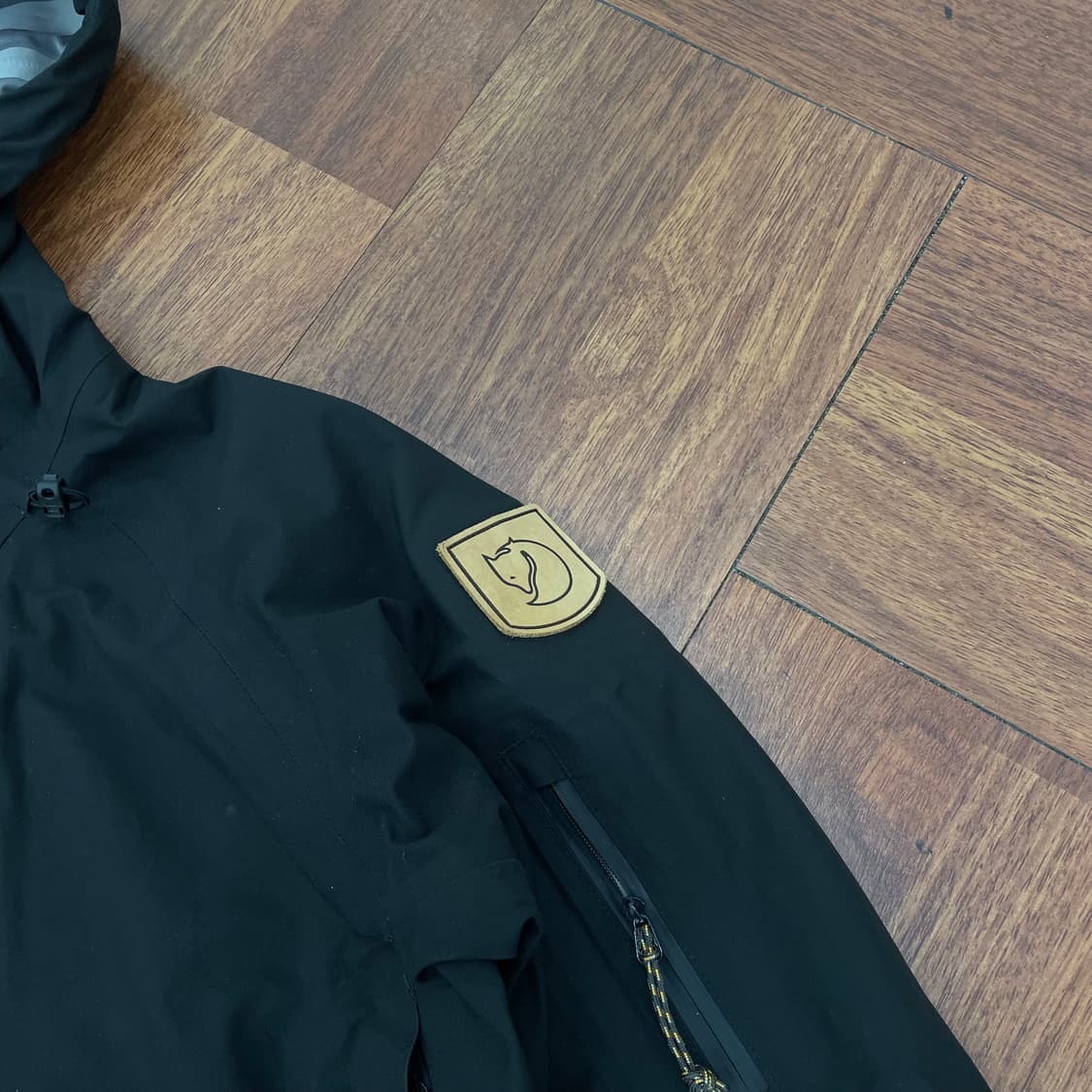 여성 피엘라벤 캡 에코 쉘 자켓  상품이미지3