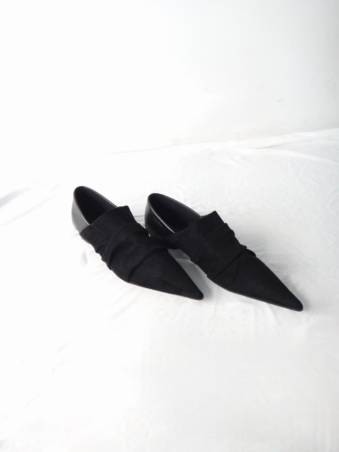 Sharp shirring leather mix toe shoes 상품이미지2