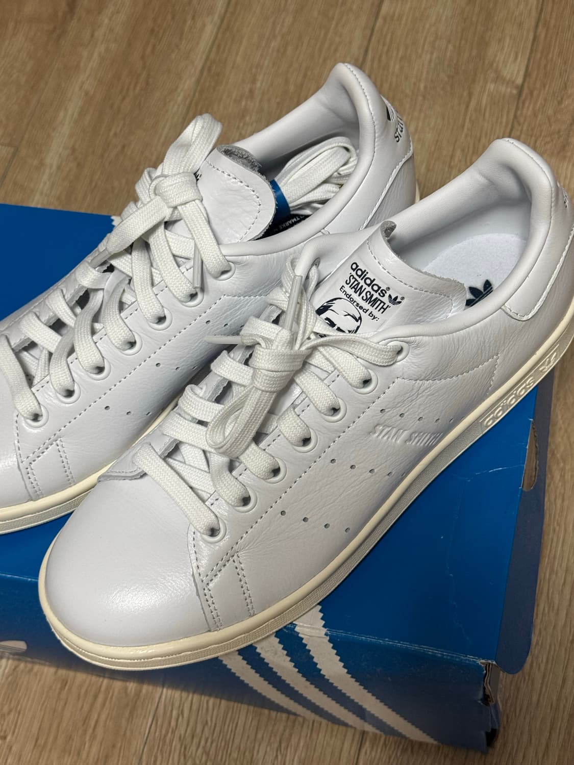 아디다스 스탠스미스 화이트 새상품 한정판 상품이미지2