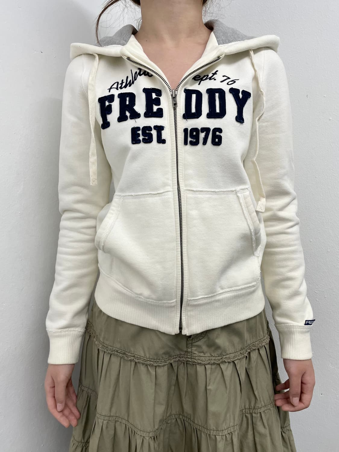 프레디 레터링 자수 후드집업 상품이미지1