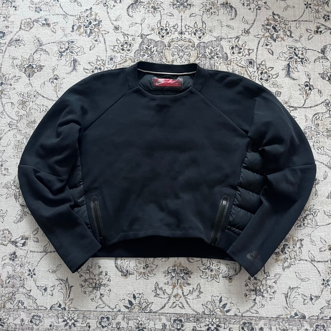 나이키 테크팩 러닝 패딩 크롭 맨투맨 상품이미지1