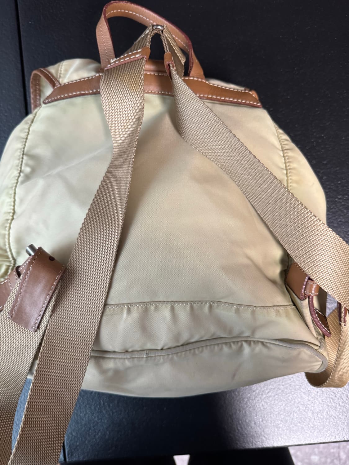 프라다 리나일론 백팩 포코노 투포켓 상품이미지4