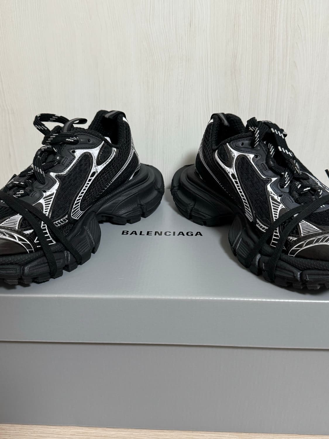 (41) 발렌시아가 3xl 블랙 화이트 밑창보강 새상품급 상품이미지2