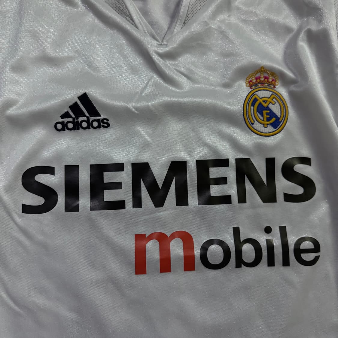 04-05 아디다스 레알 마드리드 NO.10 루이스 피구 홈 유니폼  상품이미지3