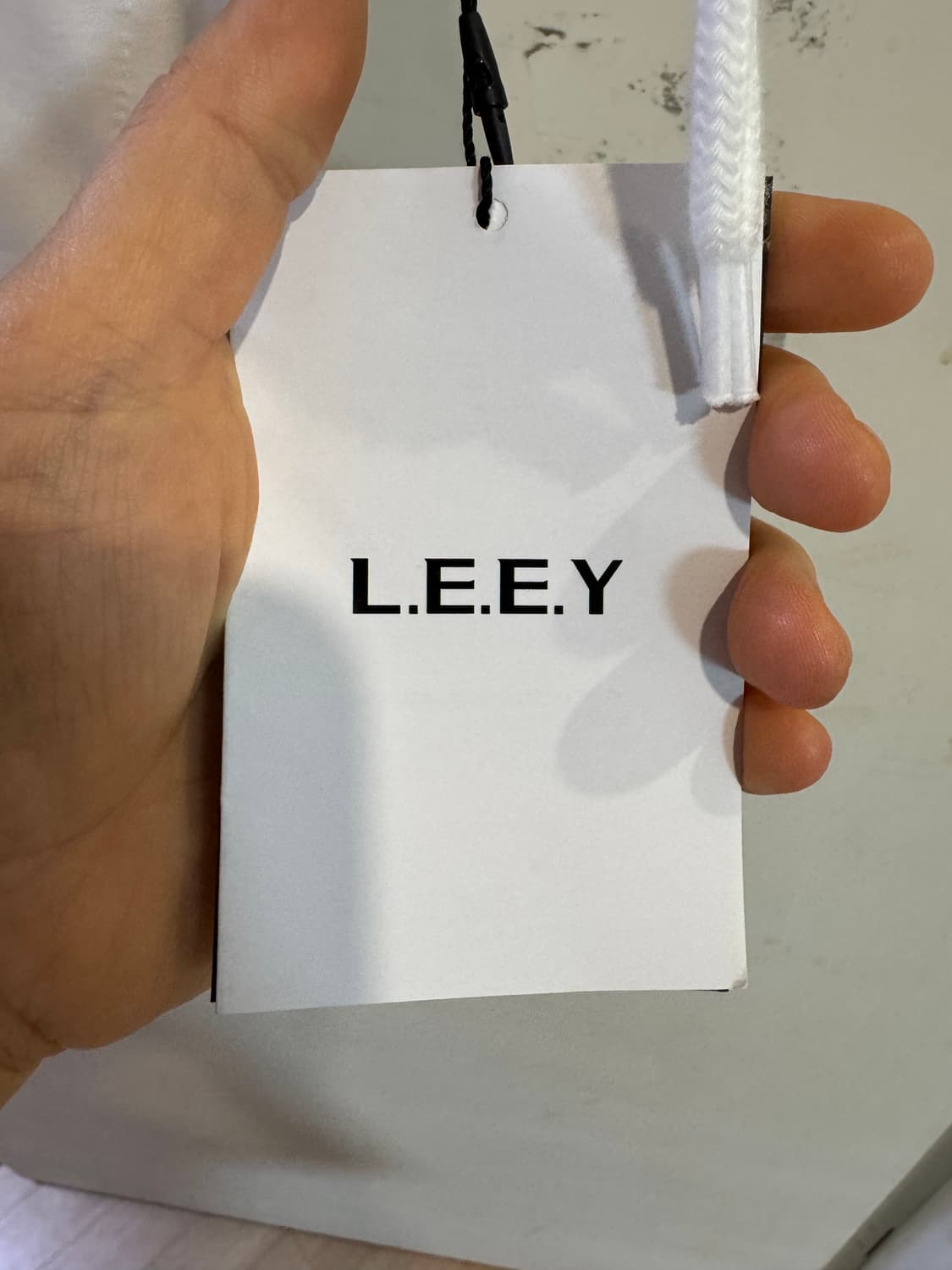새상품 LEEY 엘이이와이 사이드 컷 아웃탑 상품이미지8