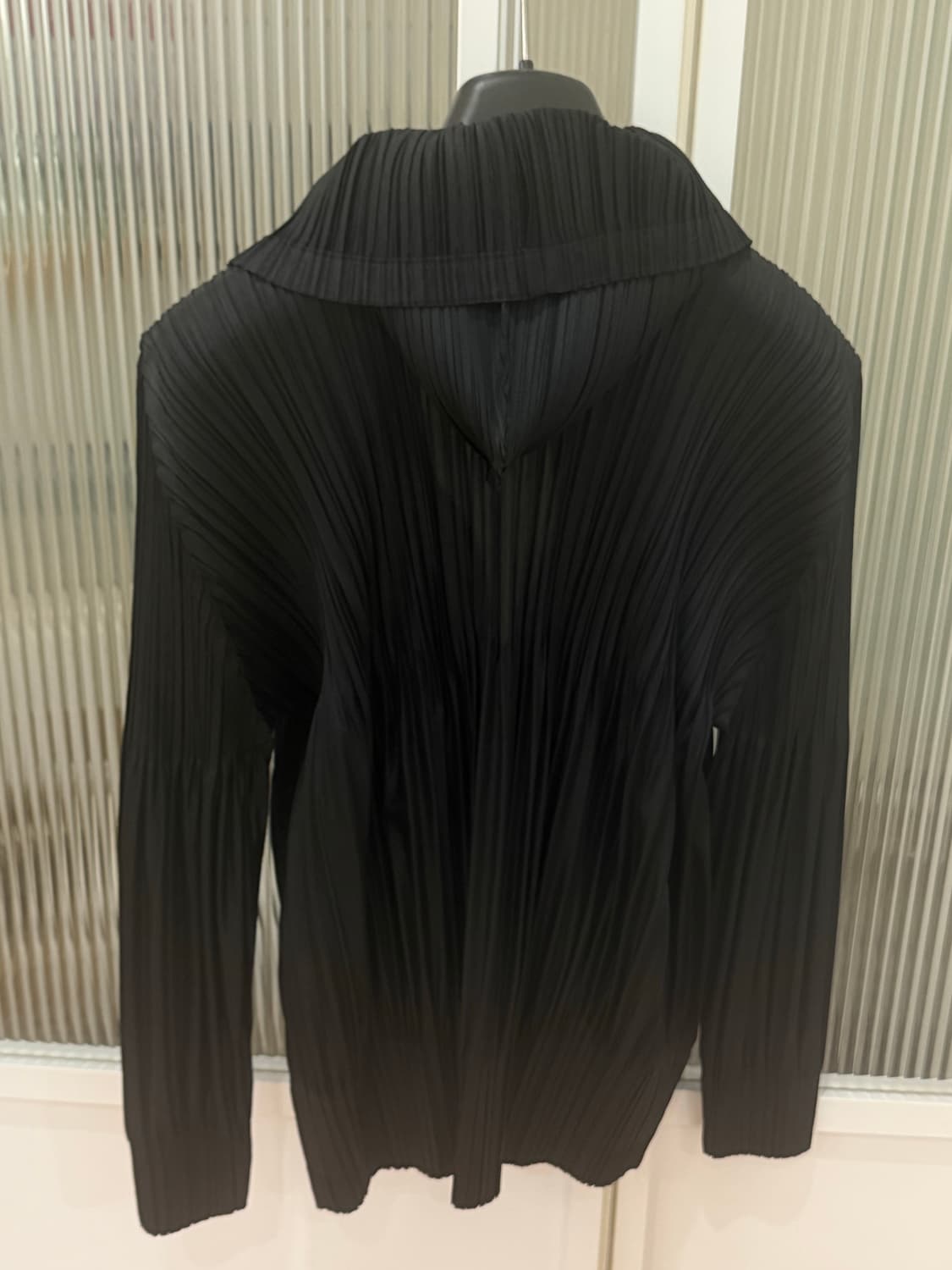 플리츠 플리즈 블랙 후드 집업 상품이미지3
