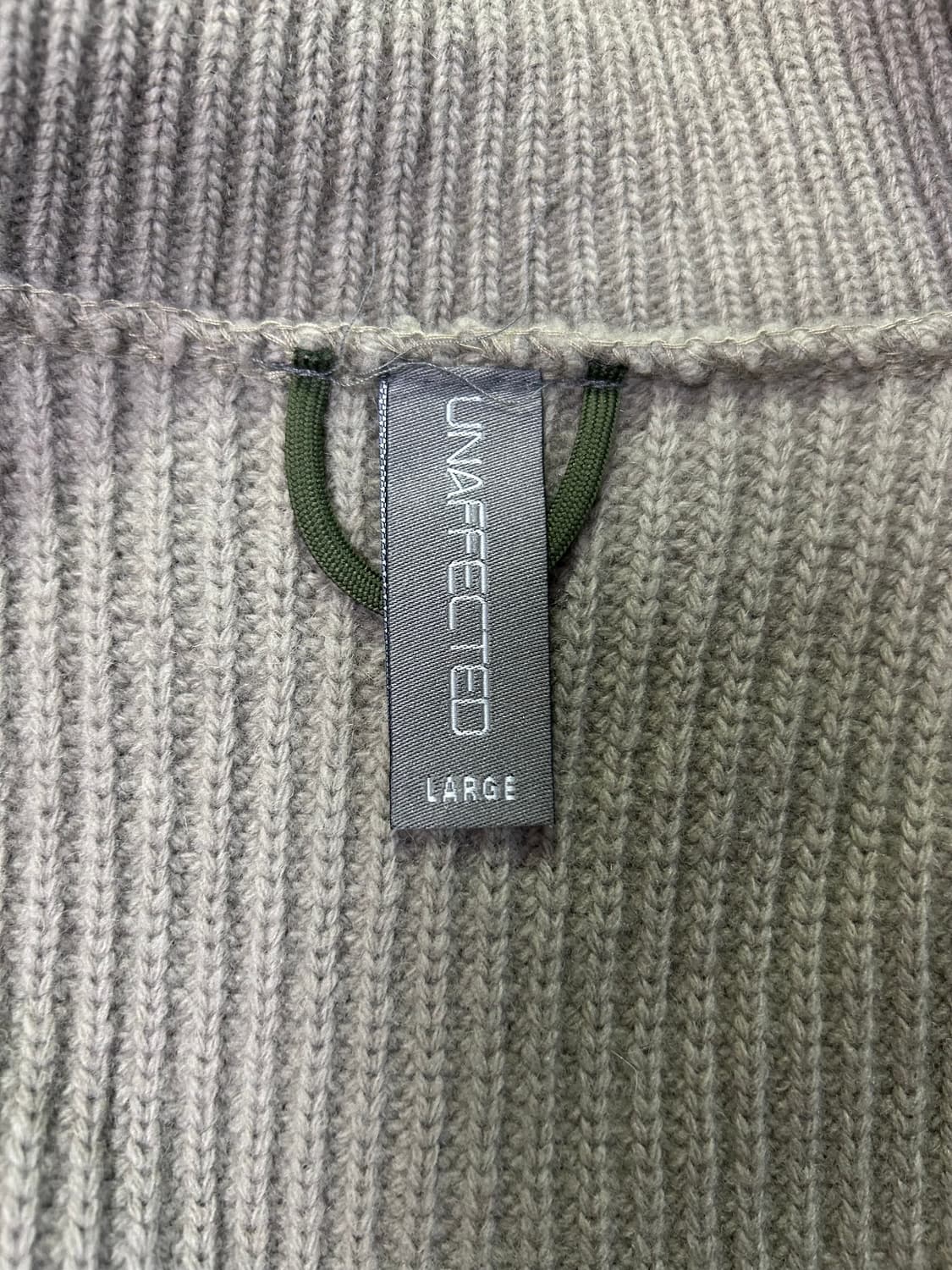 언어펙티드 니트집업 L 팝니다 상품이미지6