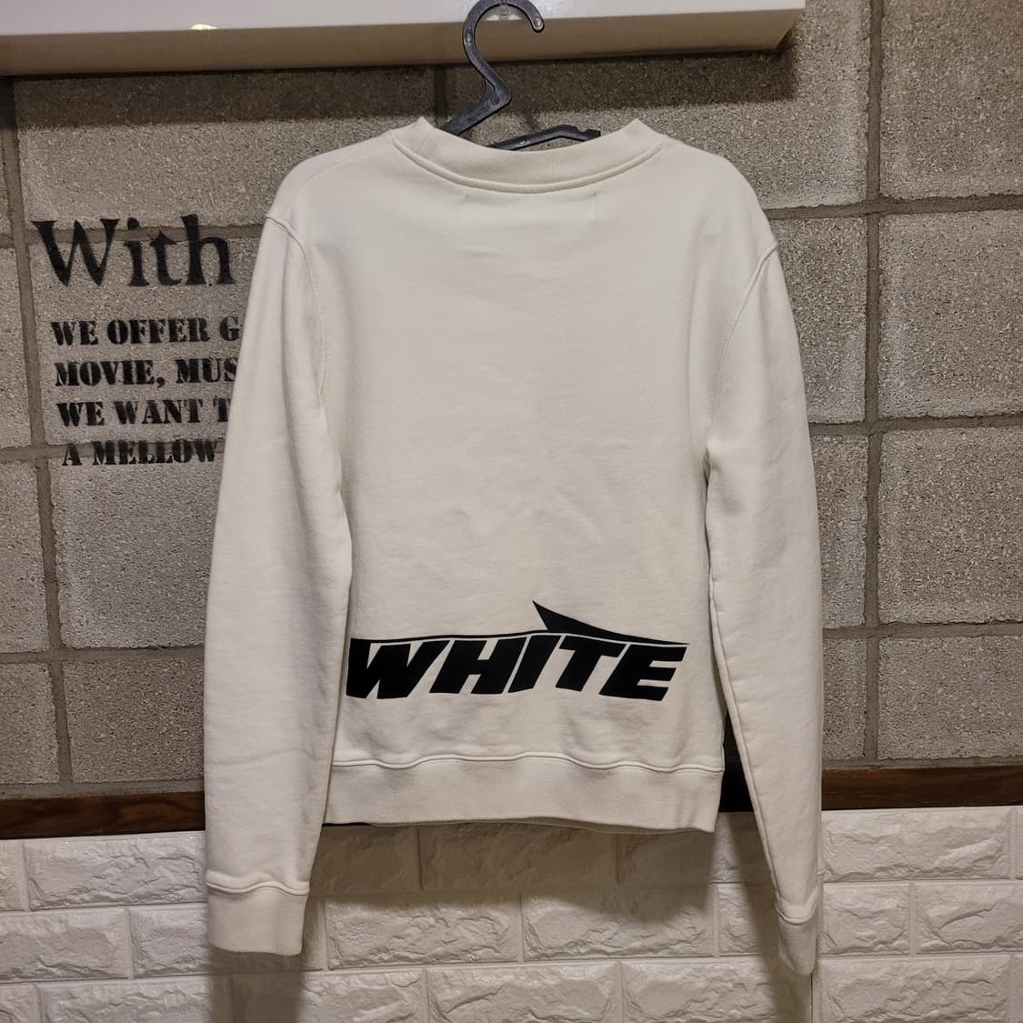 오프화이트 18FW 로고프린팅 맨투맨 XS 상품이미지2