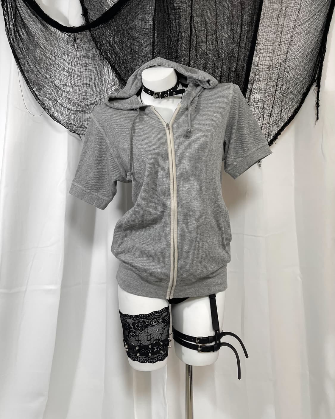 gray hood zip-up 상품이미지1