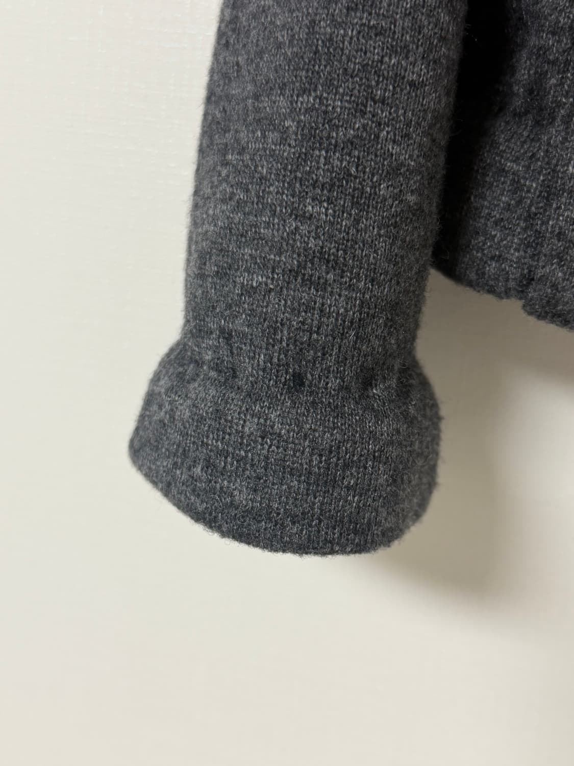 Eonts 에옹쓰 classic wool cardigan 상품이미지5